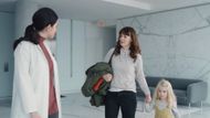 Mother with her daughter Sara in Arkangel Episode | Image via Netflix